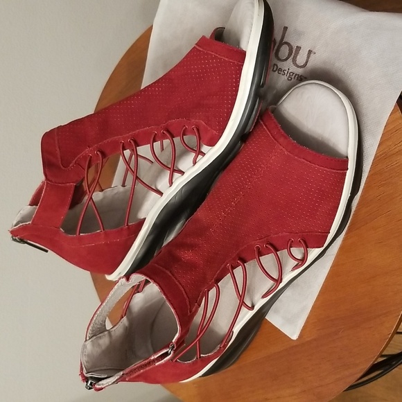 Jambu Naomi Wedge Sandals - Picture 10 of 11